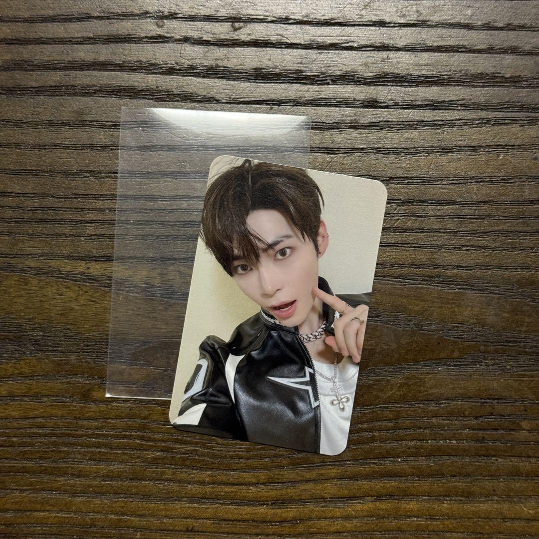 

[USED] ZB1 iconic Sanok pre-recorded 2nd week Hanbin trading card