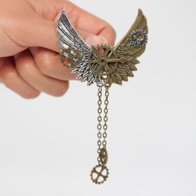 Unisex Steampunk Brooch Vintage Metal Pin with Gear And Wing Mechanical Scarf Lapel Pin for Women Men