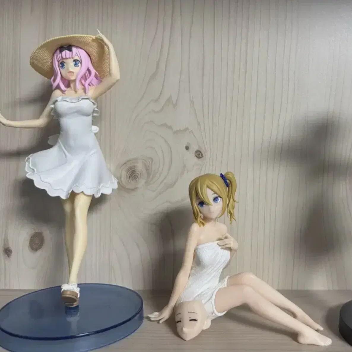 

Kaguya Sells Figures In Bulk Because She Wants To Get A Confession