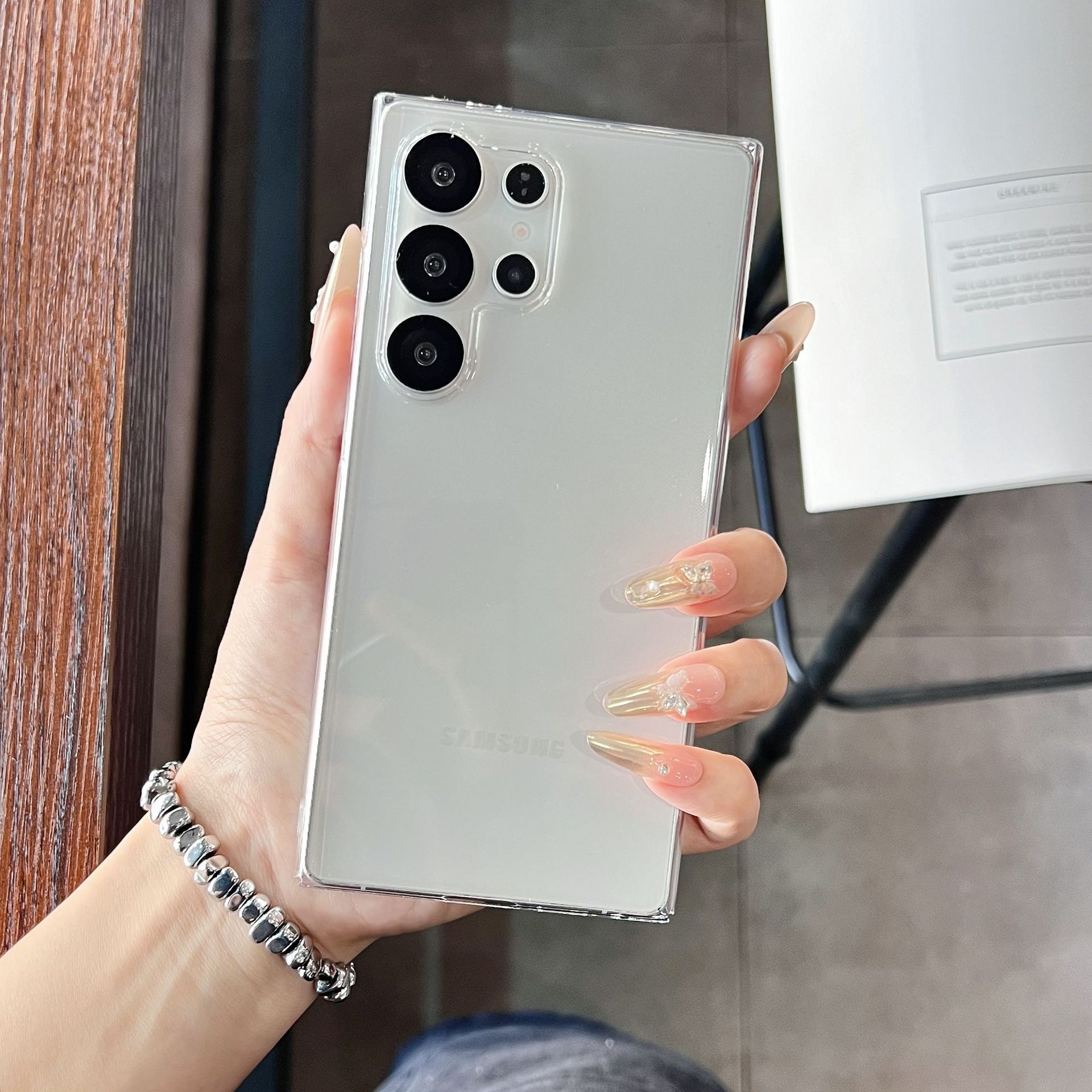 

Samsung S25ultra High Magnetic Suction Phone Case Suitable for S25 S24 Ice-transparent High Level Protective Cover Anti Fall S21 S21