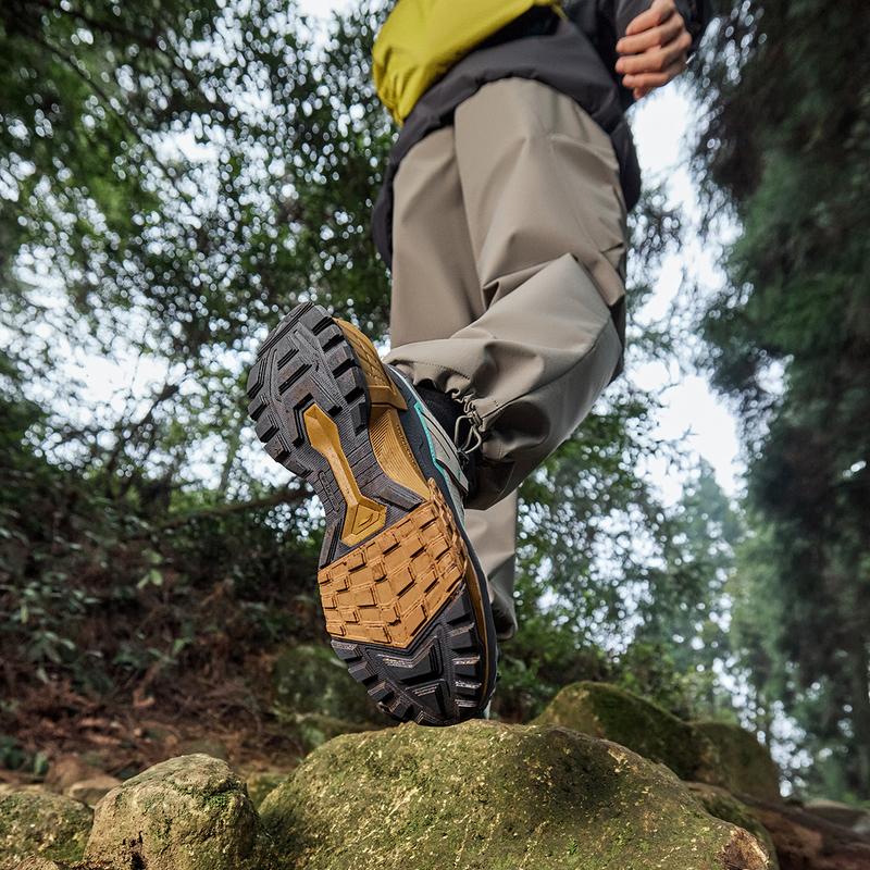 Li Ning CF Su Xing Chuan Pro Módní Pohodlné Všestranné Protiskluzové Tlumení Nárazů Podpora Nízké Turistické Boty Unisex Turistické Boty Khaki AHTU017-14