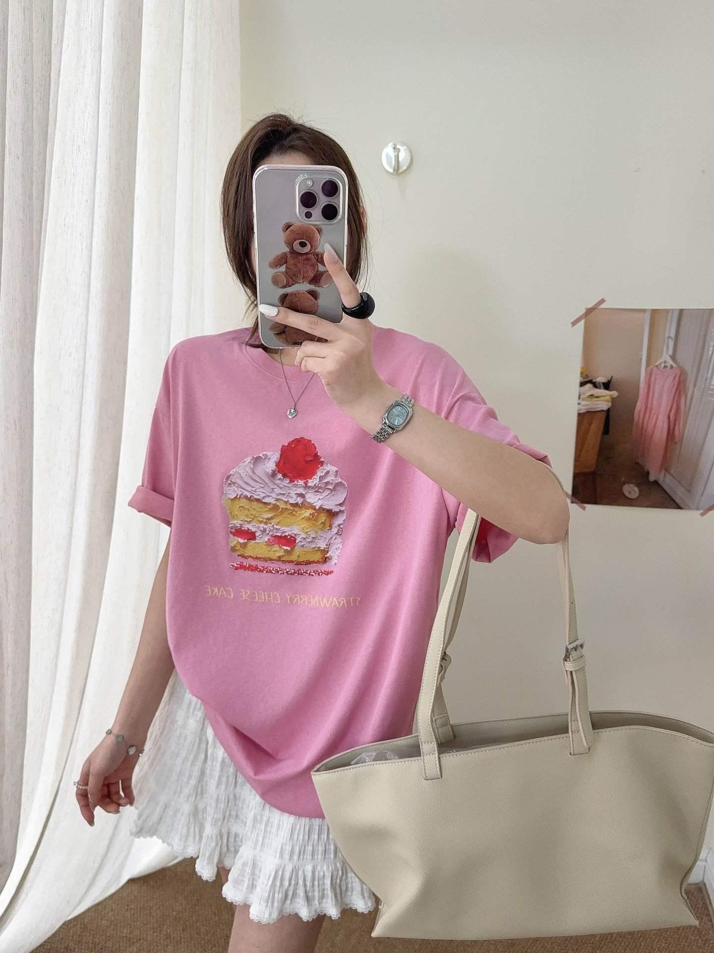 

Spring Korean Style Strawberry Cream Cake Print Women s Casual T-Shirt One Size