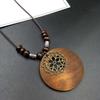 Vintage Mode Winter Langer Pullover Kettenhalskette Handgefertigt Holz Rundes Anhänger Halskette Damen Schmuck Halskette Schmuck Geschenke