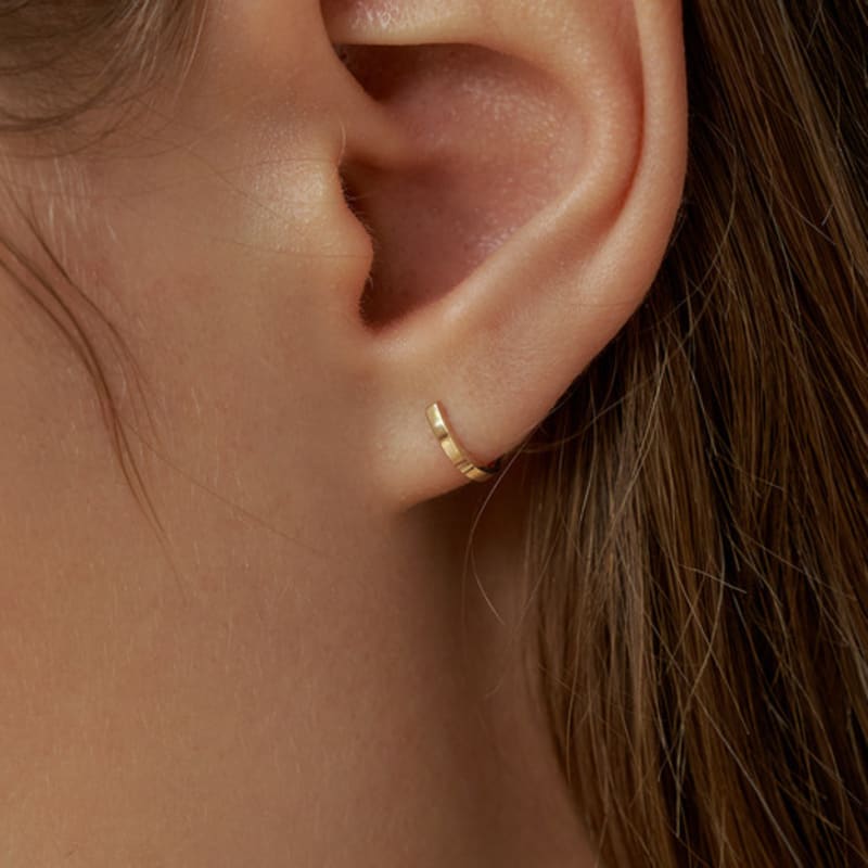 LUNNE 14k Basic Curve Stud Earrings (14K Gold) #LFE06