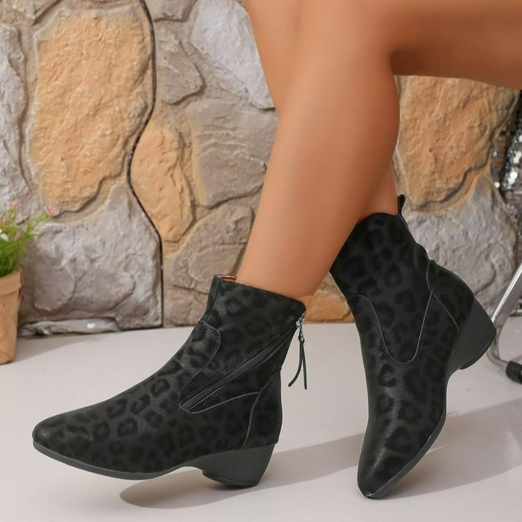 

New leopard print platform shoes in autumn and winter, comfortable large size thick heel side zipper Martin boots 41