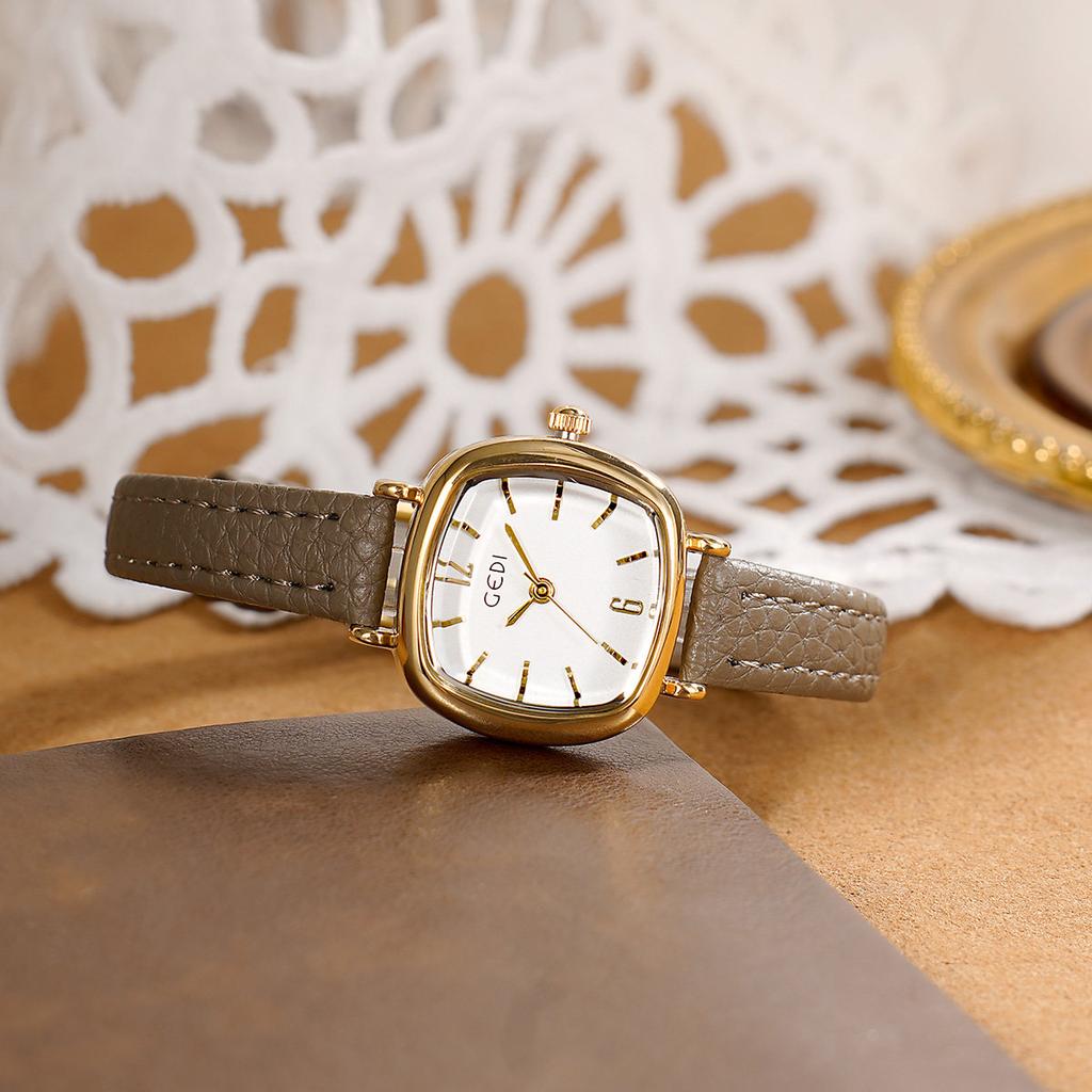 New Square-faced Women's Leather Strap Watch, Luxurious and Minimalist, Small and Exquisite, Fashionable Quartz Watch for Women.