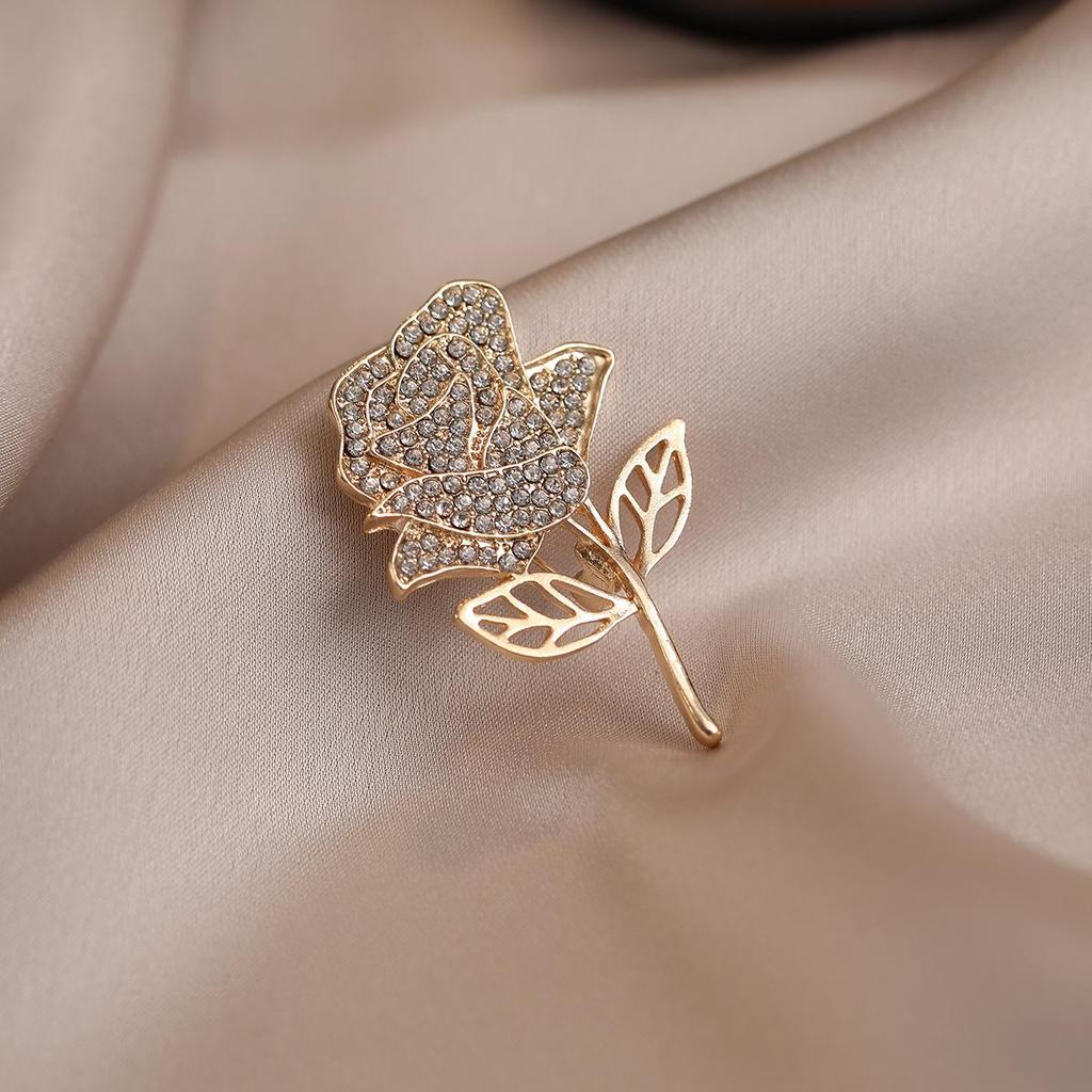 2026 High-End Butterfly Brooch: Elegant Summer Accessory for Shirts and Suits