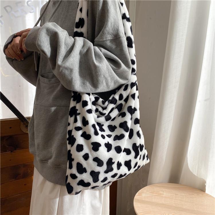 furry cow bolsa