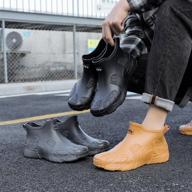 Rain shoes men's short tube non-slip and wear-resistant water shoes new fashion warm water boots warm short adult rubber shoes fashion