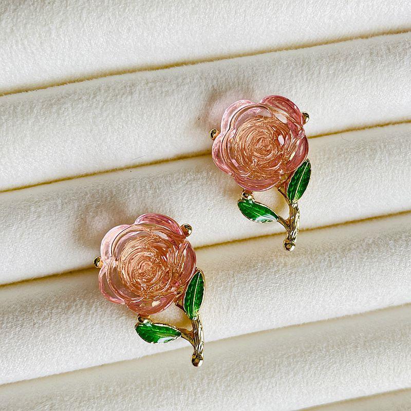 

Винтажная брошь в виде цветка розы, серебряные серьги-иглы, эмаль, масляная капля, зеленые листья, женский ледяной кристалл, пудровый корсаж