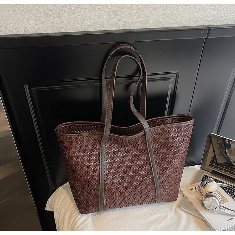 

Премиальная сумка женская 2025 новая мода плетеная сумка-тоут большой вместимости для работы универсальная ручная/на плечо