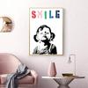 Banksy Graffiti Art SMILE Met Meisje Posters en Prints Canvas Schilderij Muurfoto's Voor Woonkamer Huisdecoratie