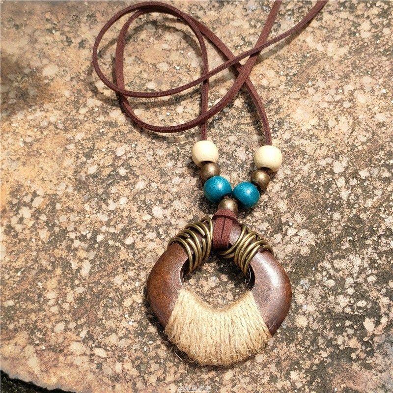 Retro Tassel Sweater Chain: Bohemian Flower Pendant Necklace for Women