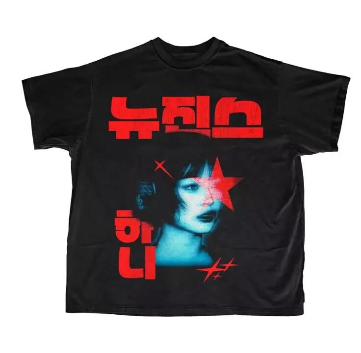 

Reprint HANNI NewJeans T-Shirt Kpop Idol Short Sleeve Graphic All Sizes Unisex T-Shirt M
