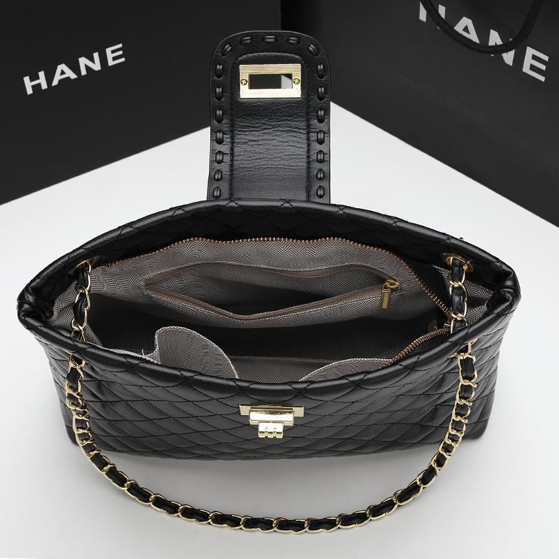 Real Leather Women's Bag Live Broadcast Popular Diamond Grid Bucket Bag Women's Autumn and Winter New Large Capacity Crossbody Chain Bag