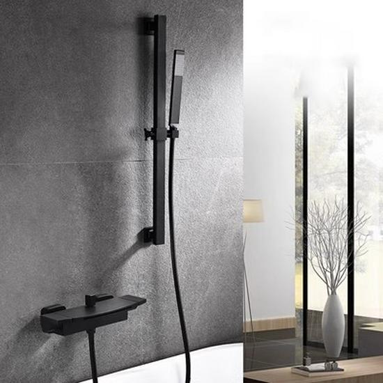 Wandmontierter Luxus-Wasserfall-Badewannen-Duscharmatur