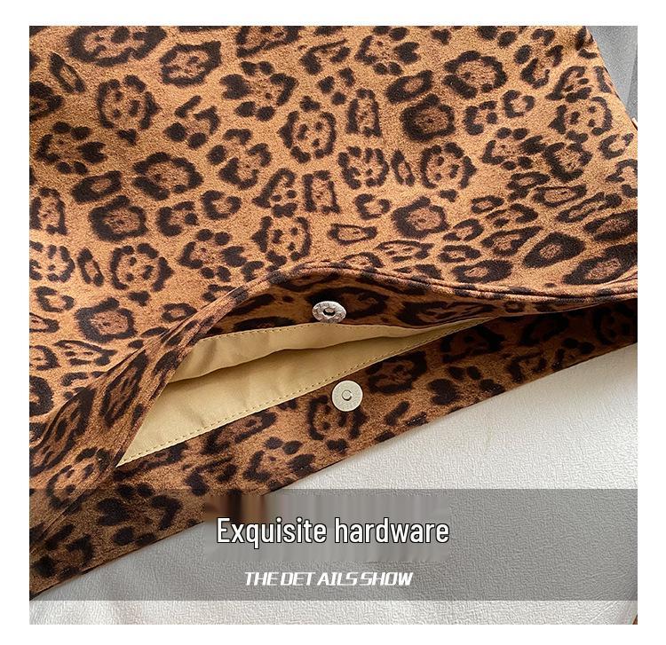 2025 Women's Leopard Print Large-Capacity Retro Tote and Shoulder Bag