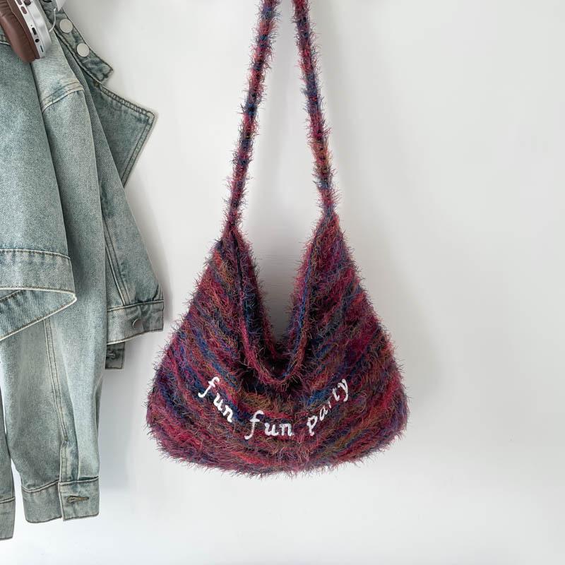 

2025 autumn new scribbled plush high-value lazy shoulder bag retro letter embroidered commuter fringed bag