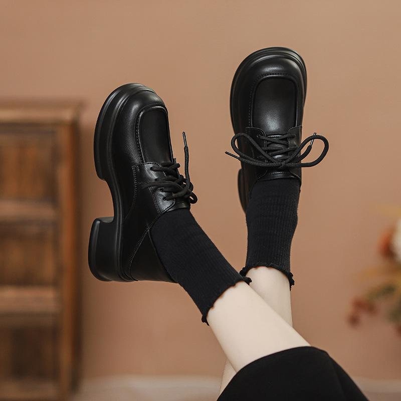 2025 Herbst Retro Schwarz Damen Square Toe Schnürschuhe Dicke Sohle Höhenverstärkend Britischer Stil Kleine Lederschuhe