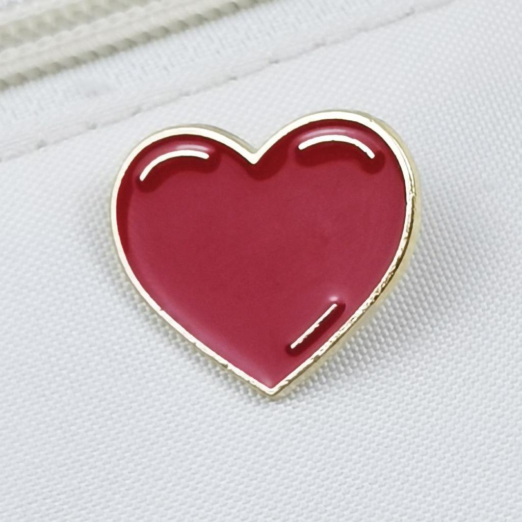 Red Love Heart Alloy Brooch - Creative, Versatile Accessory for Clothing, Hats, Backpacks, and More.