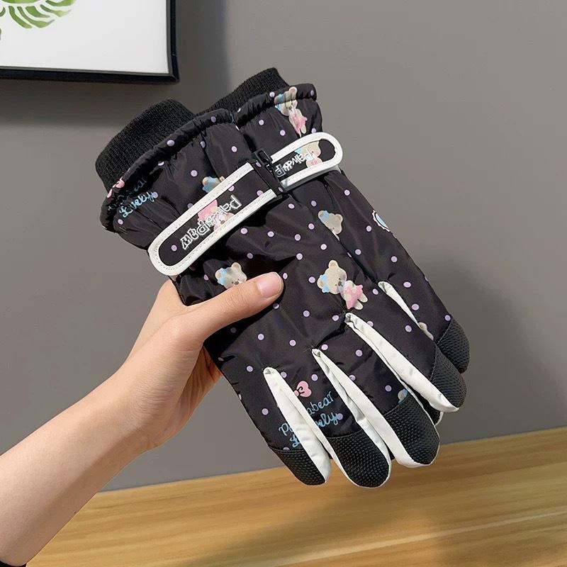 Cute bear ski gloves girls winter Korean warm velvet thickened outdoor windproof waterproof cold cycling