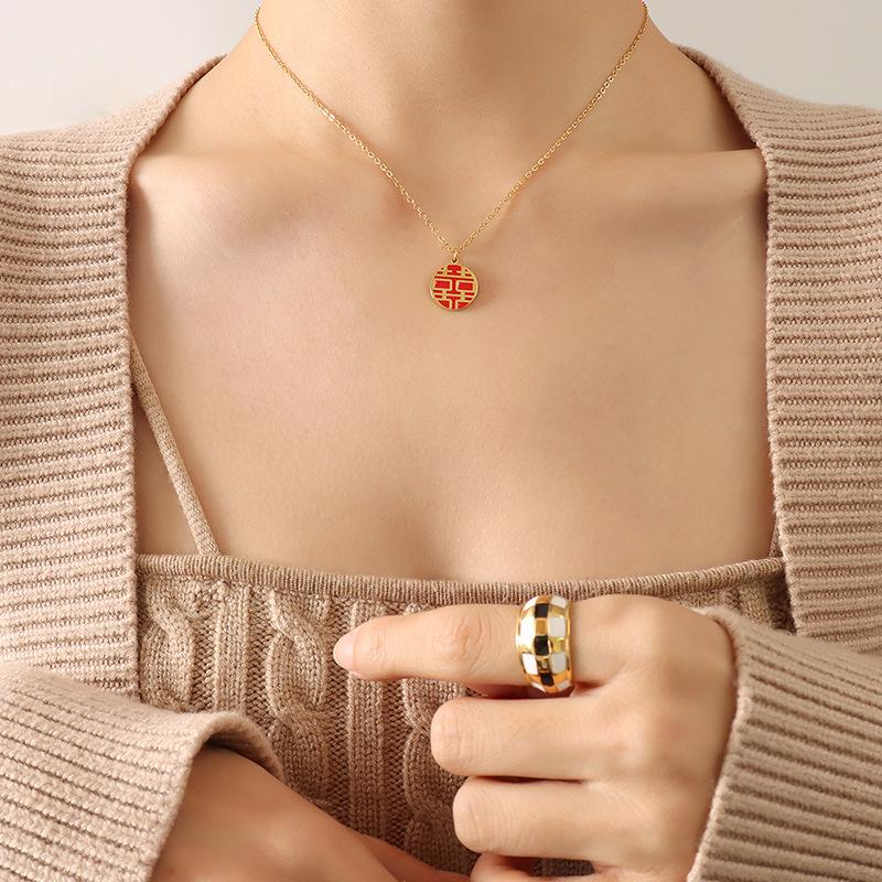 Ethnic Double Happiness Pendant Necklace, 18K Gold Plated Titanium Steel Clavicle Chain