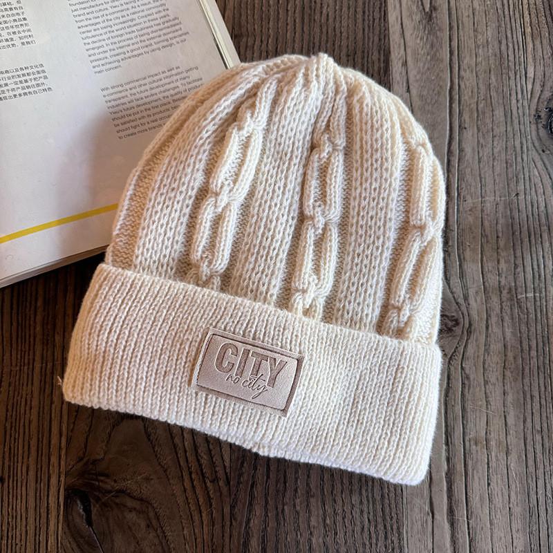 Knitted Beanie Hat For Women And Men With Fleece Lining For Winter Outdoor Warmth