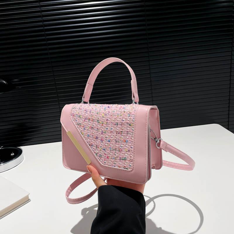 2025 New Small Square Bag Temperament Niche Design Fashionable Foreign Texture Shoulder Bag Messenger Casual Women's Bag