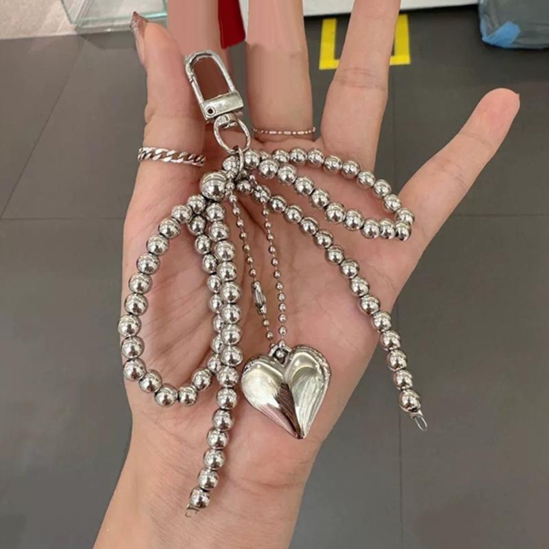 

Delicate Beaded Key Chain Handmade Pearl Bow Shaped Pendant Keyring Heart Keychain Ornament Pearl Decoration For Bags Phones срібний