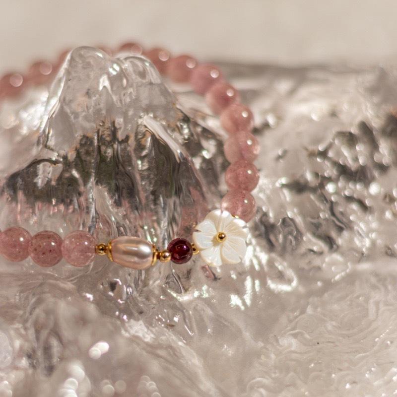 Strawberry crystal bracelet Bangles Women Fashion Jewelry accessories Gift