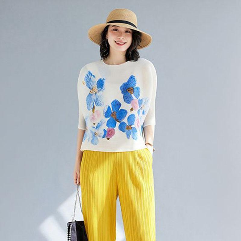 Zerknittertes neues Sommeroberteil mit Aufdruck, lockeres T-Shirt mit 3/4-Ärmeln, High-End-Eleganz und altersreduzierendem dünnen Stil für Damen