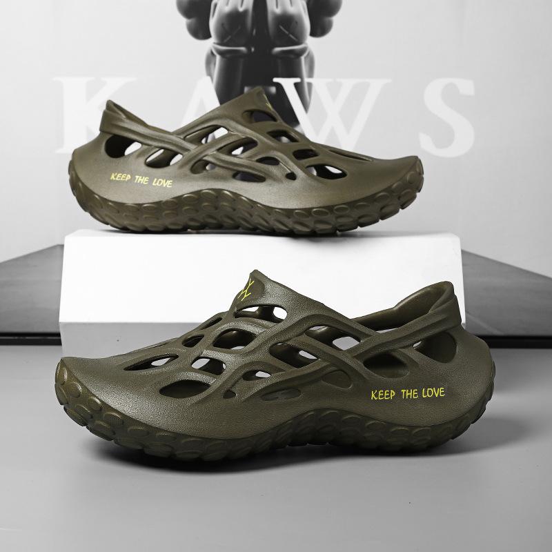 

Fashion Men s 2025 new straight through EVA one-piece molded comfortable soft bottom slippers for outdoor leisure beach men s shoes 45 армия зеленый