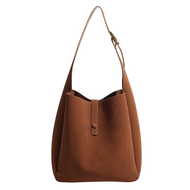 

Large capacity autumn and winter bucket retro tote armpit new bag versatile fashion commuter shoulder bag