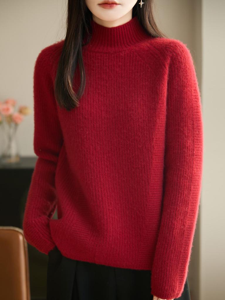 Machine-Washable Wool Blend Sweater: Thick, Warm, Raglan Sleeves, Semi-High Collar for Flattering Shoulders, Perfect for Autumn and Winter.