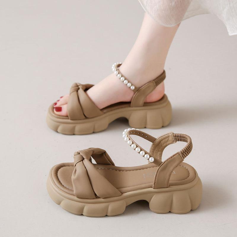 Stepping On Shit Sandals Women's Summer Wear High-end 2025 New French Fairy Wind Soft Sole Non-slip Fashion Sandals