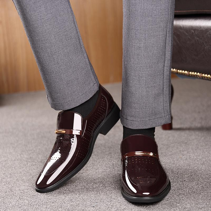 Fashion 2025 Spring Summer New Designer Hallow Dress Shoes for Men Solid Color Breathable Fashion Casual Patent Leather Shoes Male
