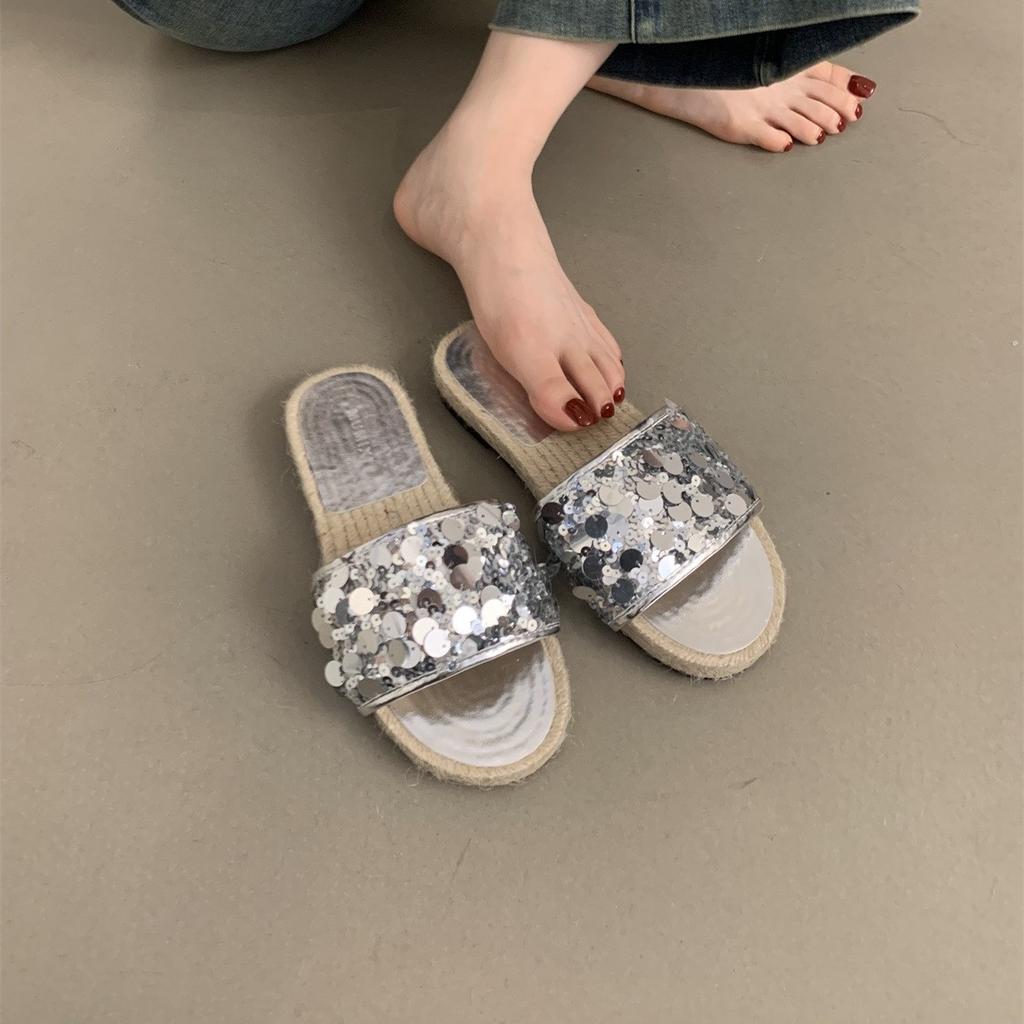 Sequined women's slippers women's outer wear summer new beautiful fairy wind travel seaside beach flat fisherman shoes