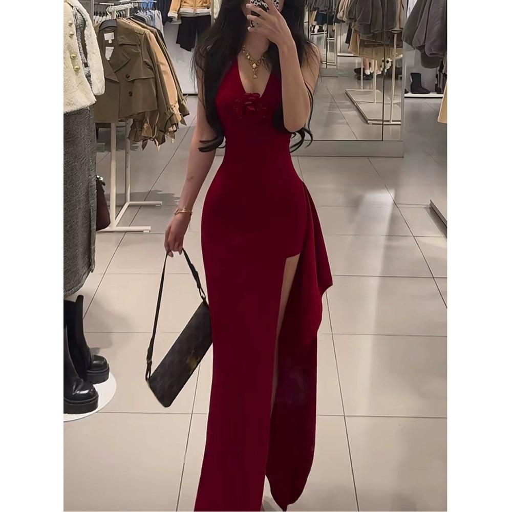 Dress skirt, flower halterneck, V-neck red dress, autumn new women's slit temperament dress skirt