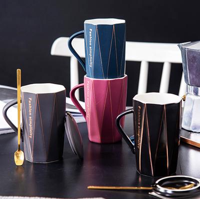 Einfache geometrische Muster Keramiktasse Kaffeetasse personalisierte Tasse Kaffeetasse Milchtasse
