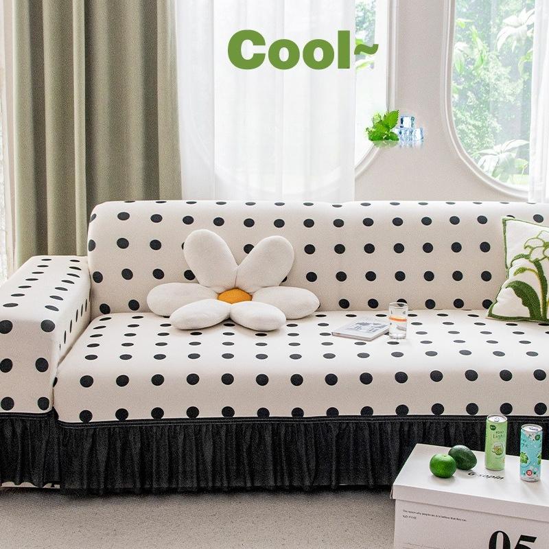 The New High end Anti slip All Inclusive All Purpose Summer Seat Cushion Cover with Ice Silk Cool Feeling Skirt Edge Sofa Cover Is Covered with Fabric