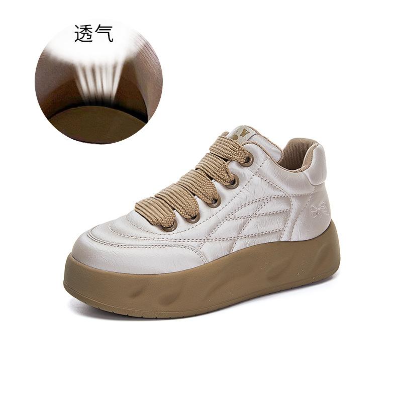 

Leather high-top bread shoes women s 2025 spring new women s thick baseplate shoes casual trend versatile white shoes women 35