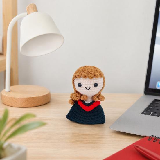 Handmade Graduation Crochet Doll, Knitting Cartoon Boy Girl Graduates Toy Decoration, Grad Gifts for Him, Her, Class of 2026 Students