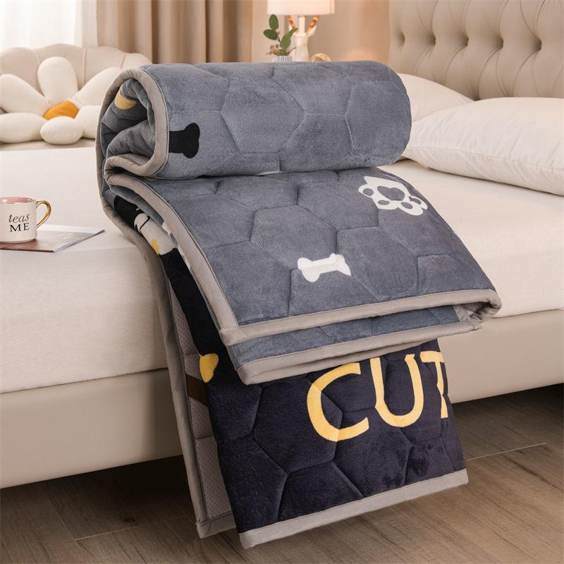 Warm Milk Velvet Mattress Twin Queen King Size Comfortable Soft Foldable Tatami Mattress Winter Single Double
