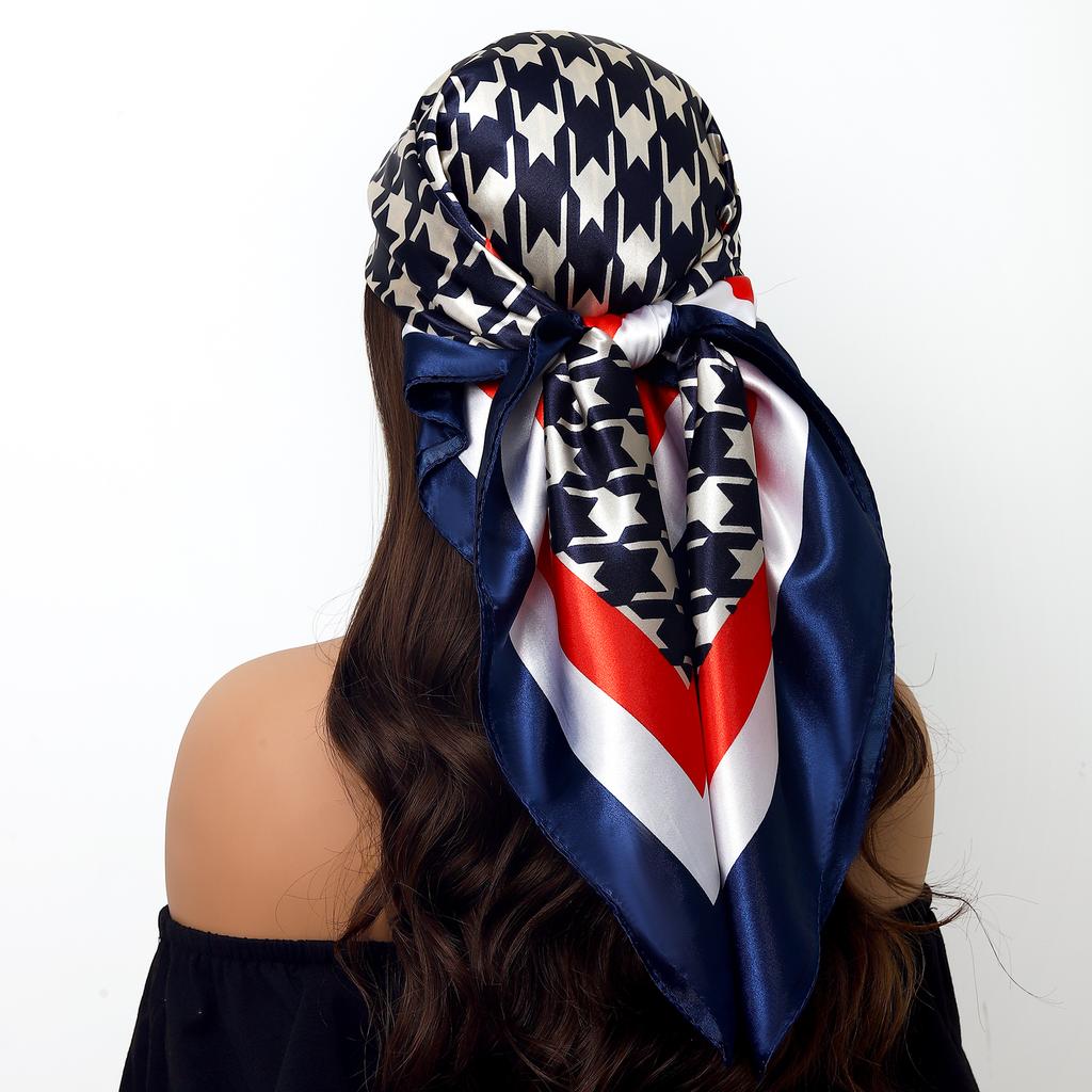 Cachecóis Populares Europa E América Moda Bandanas Nova Estampa Protetor Solar 90X90CM Lenço Quatro Estações Lenços de Seda Quadrados de Luxo