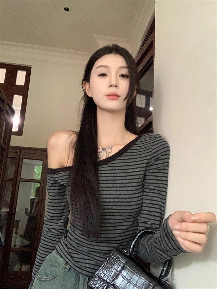 Korean Chic Gray Striped Off-Shoulder Slim-Fit Women's T-Shirt