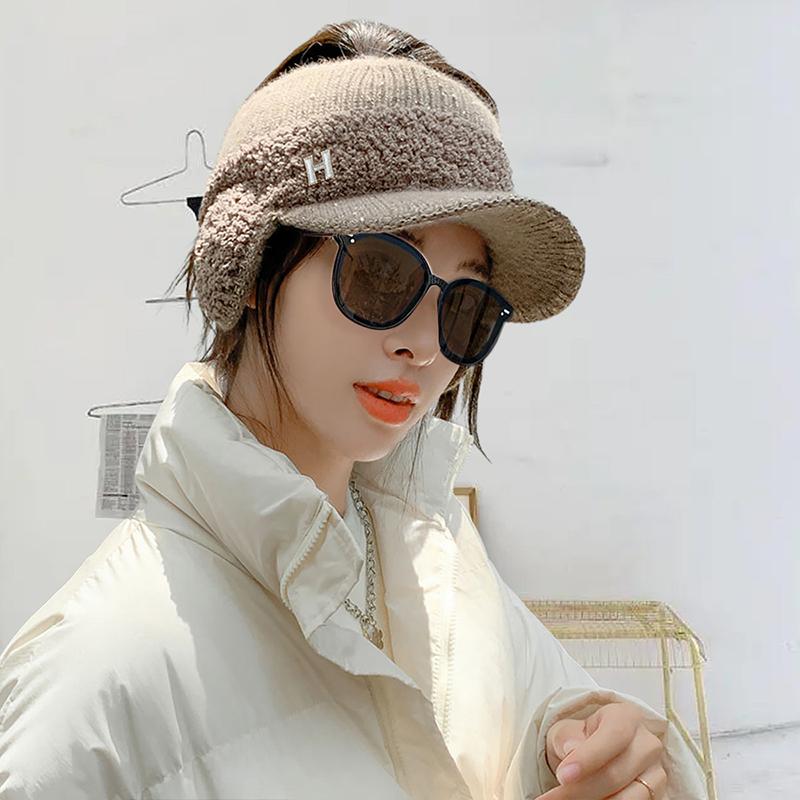 Viney Knitted Empty Top Hat, Warm Ear Protection, Duck Tongue Plush Hat, Korean Knitted Travel Hat