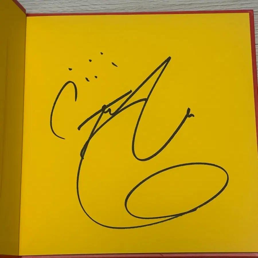 Kim Jae-hwan's Huge Hit Autographed Album