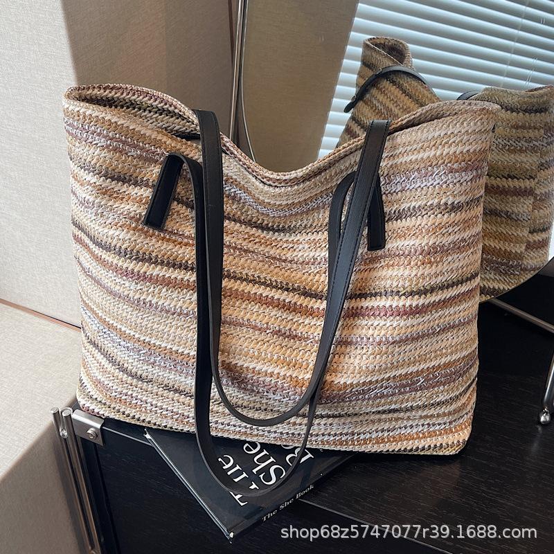 Large Capacity Striped Straw Bag Women's Bag 2025 New Seaside Resort Style Woven Tote Bag Casual Shoulder Bag Trend