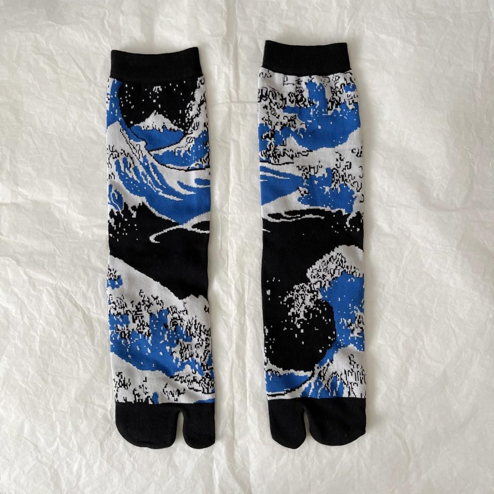 Trendy Japanese Multi-Color Jacquard Floral Tabi Socks - Cute Split-Toe Mid-Calf Design
