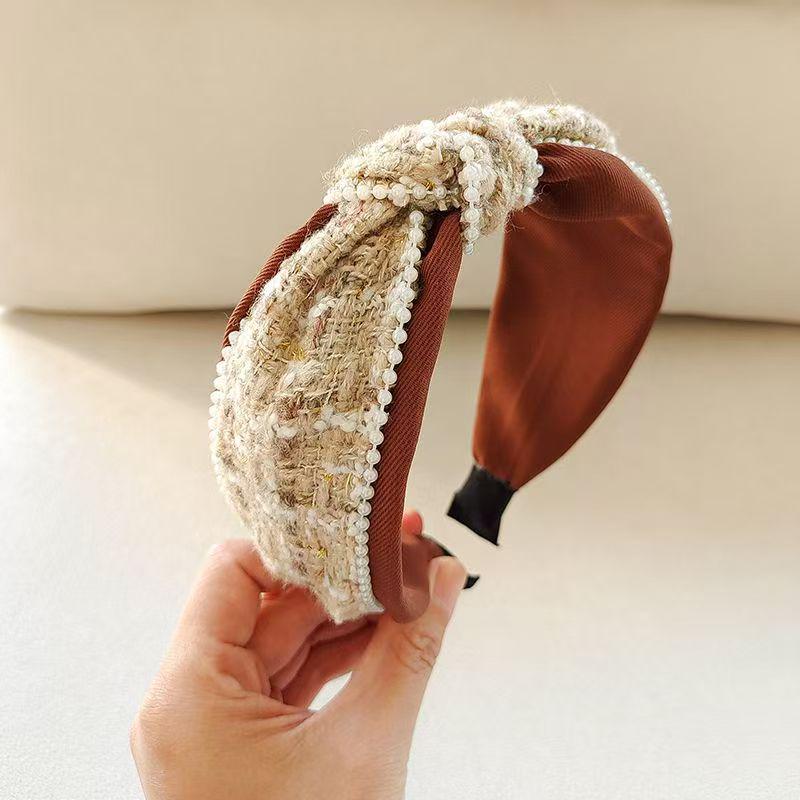 Luxury Autumn/Winter Hairband for Women - Elegant Wide-Brimmed Skull Top Clip for Hair & Face Wash.